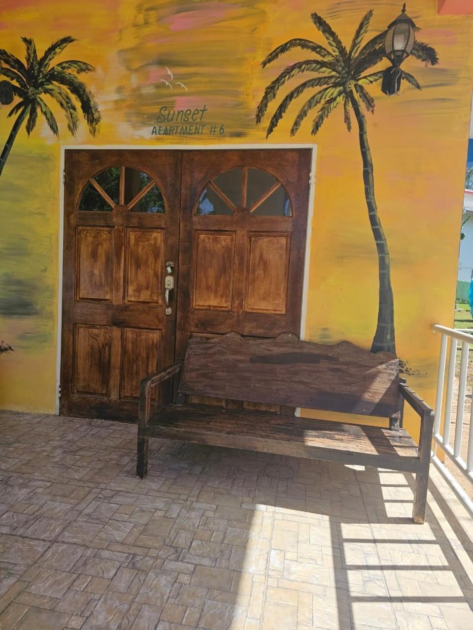 Fish Tobago Guesthouse Or Joy And Brandon Guesthouse Buccoo 客房 照片