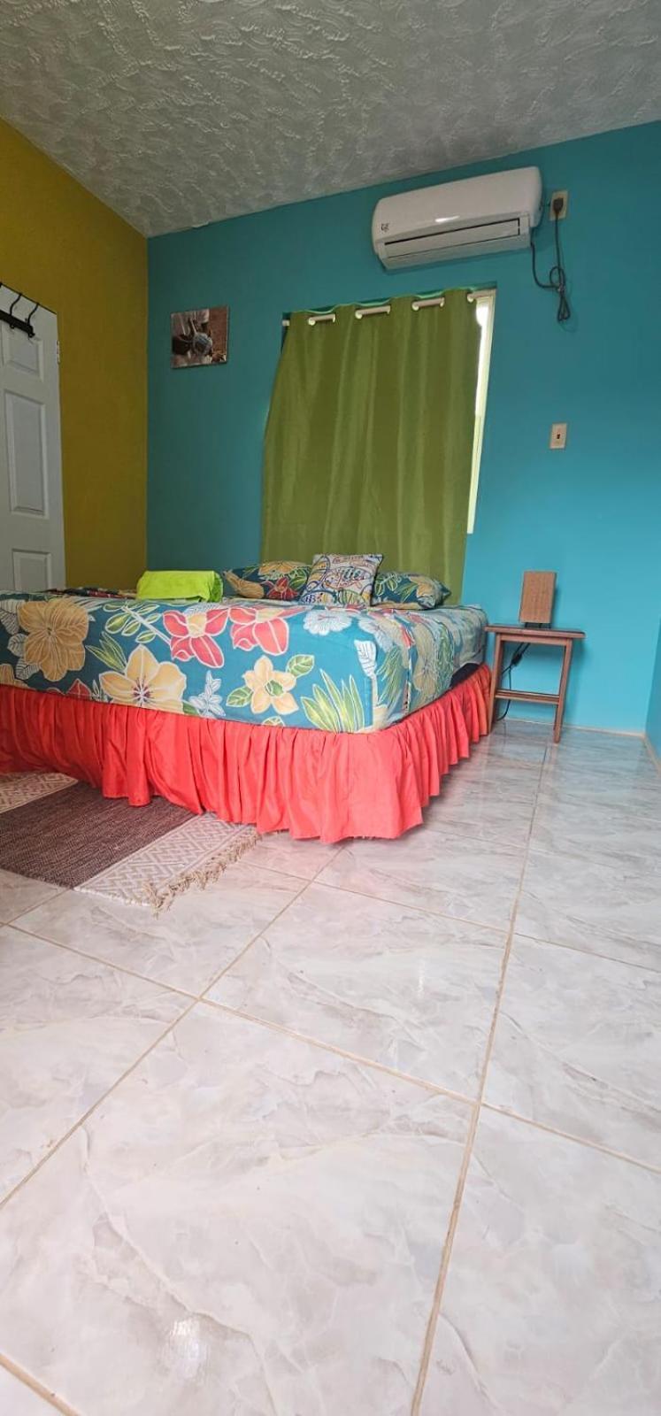 Fish Tobago Guesthouse Or Joy And Brandon Guesthouse Buccoo 客房 照片