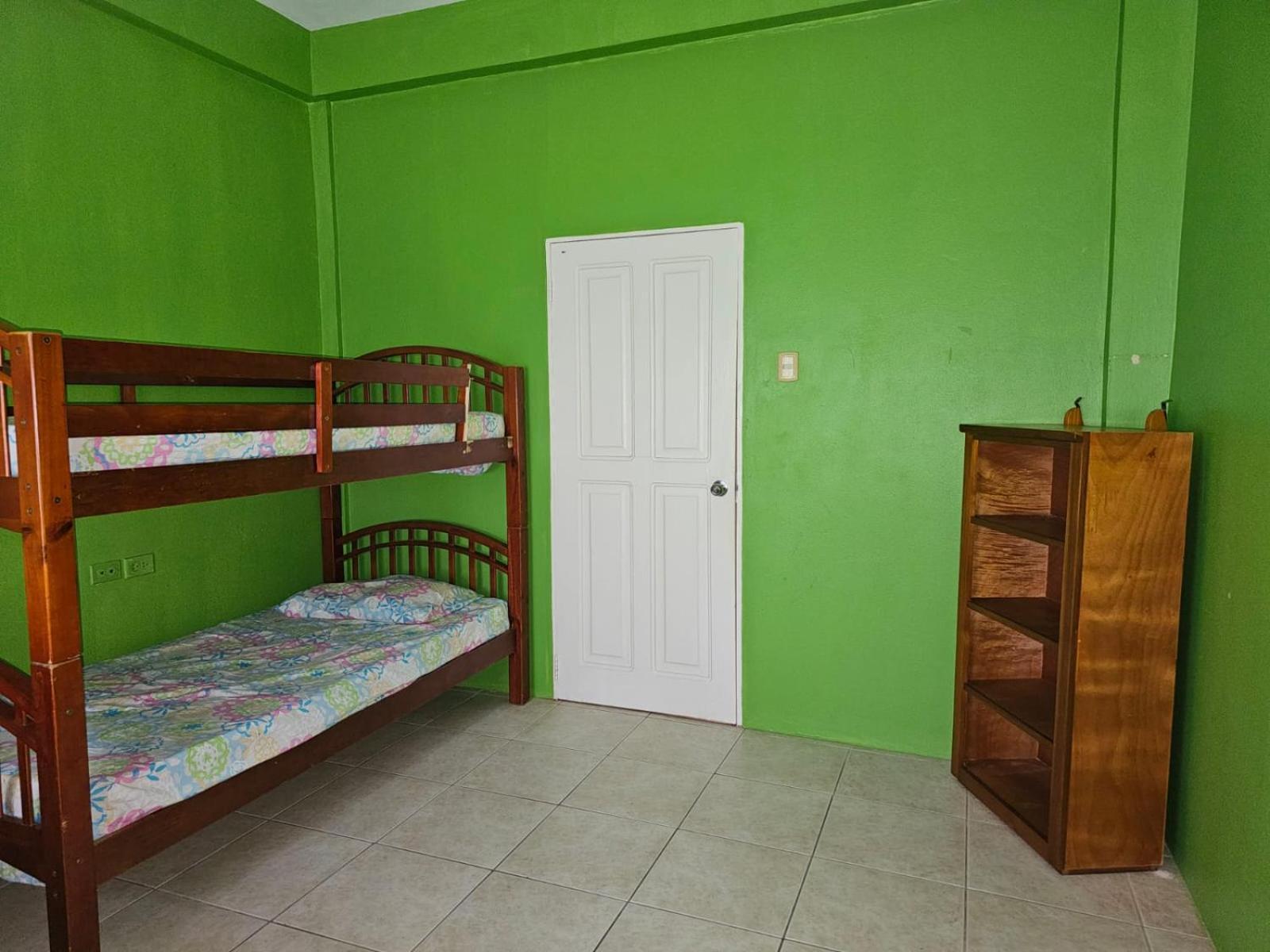 Fish Tobago Guesthouse Or Joy And Brandon Guesthouse Buccoo 客房 照片