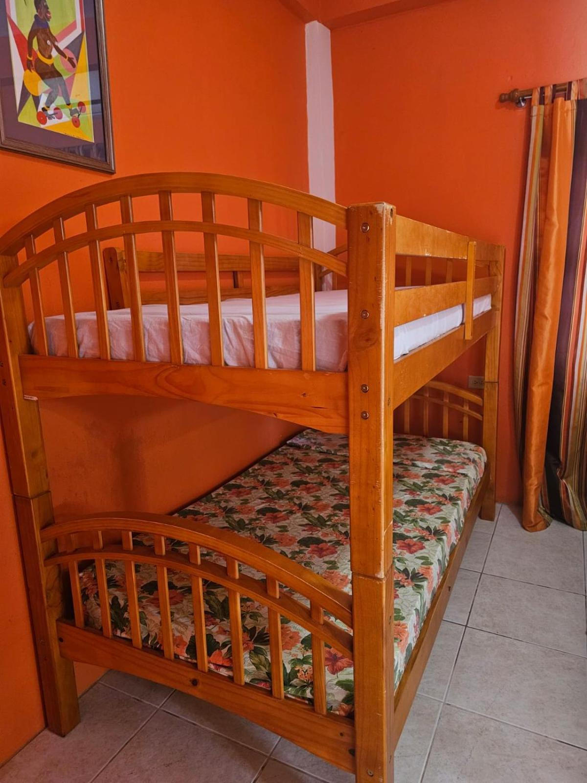 Fish Tobago Guesthouse Or Joy And Brandon Guesthouse Buccoo 客房 照片