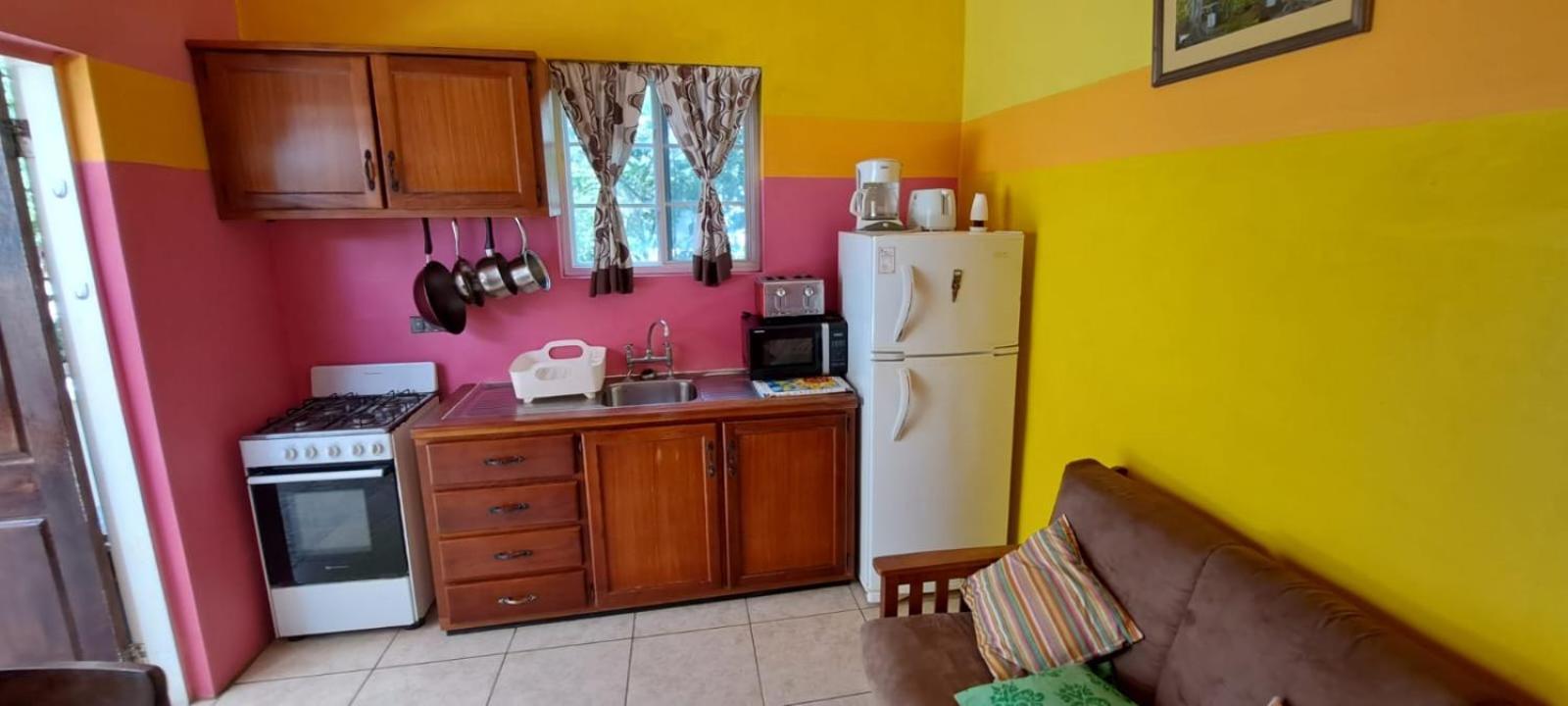 Fish Tobago Guesthouse Or Joy And Brandon Guesthouse Buccoo 外观 照片